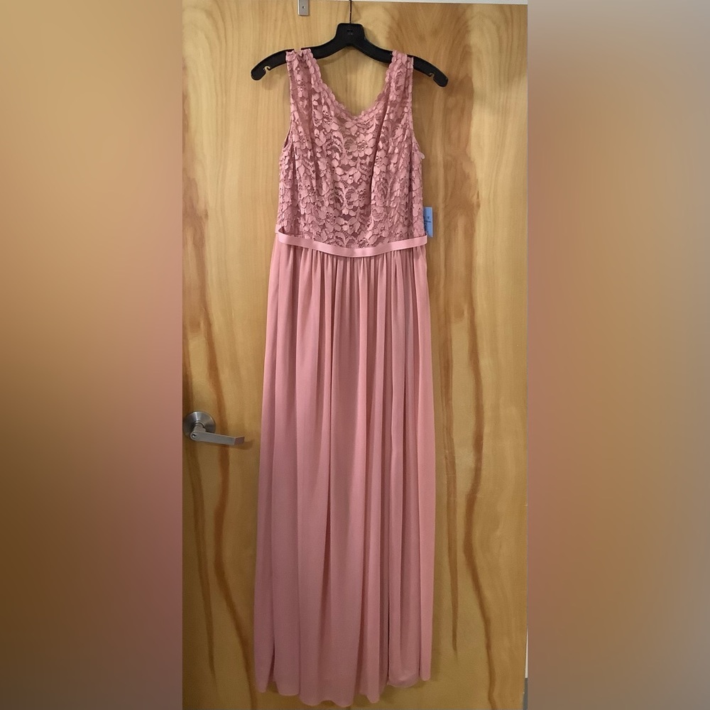 NWT - David's Bridal Long Bridesmaid Dress w/Lace Bodice (Size 12)